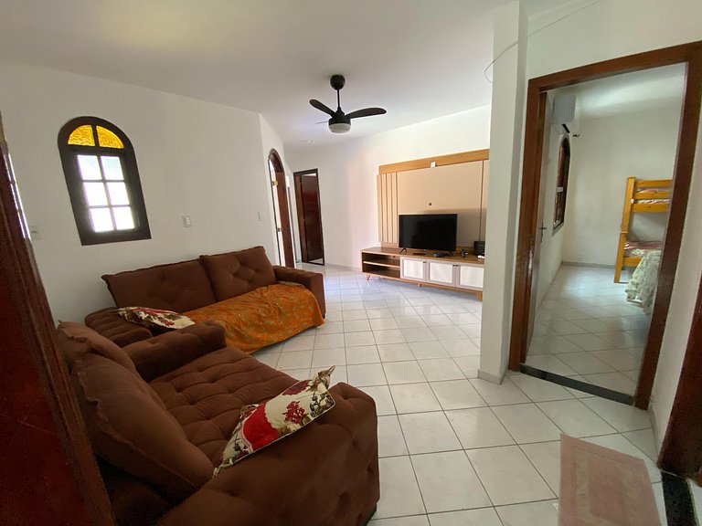 Casa Com piscina e Três Quartos Martim de Sá