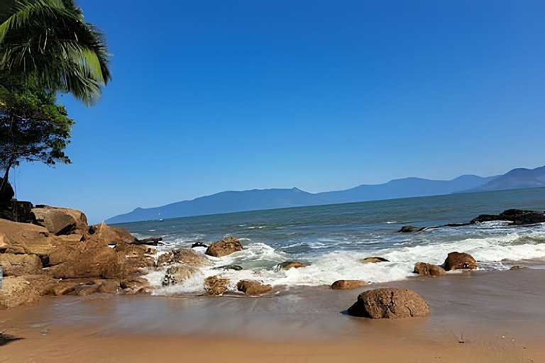 Chalé na Praia Martim de Sá #4
