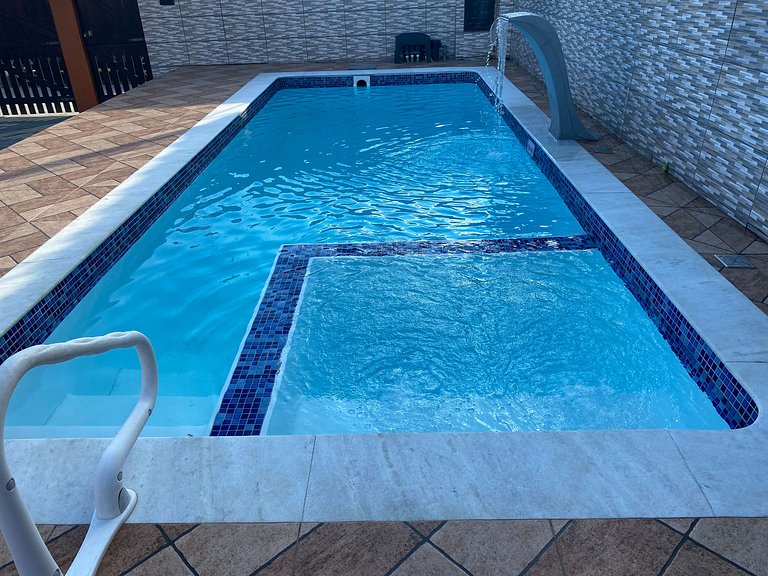 Casa Com piscina e Três Quartos Martim de Sá