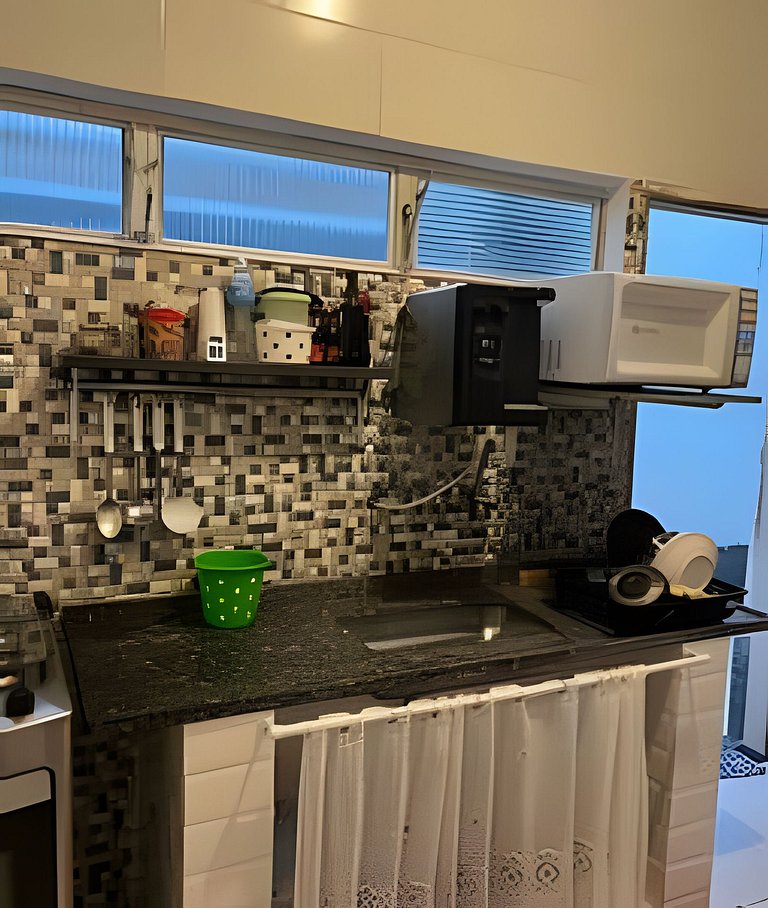 Casa 100 metros da praia Martim de Sá