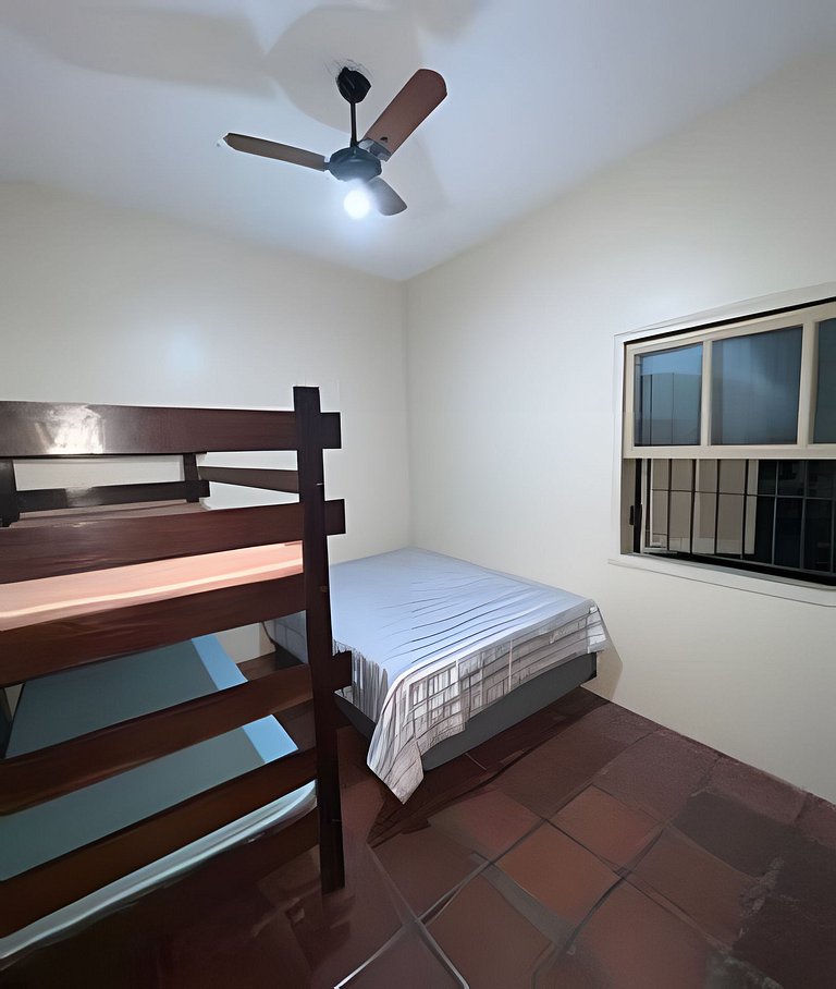 Casa 100 metros da praia Martim de Sá