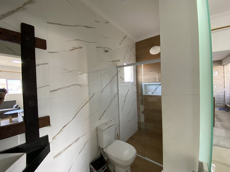 Casa Com Piscina na beira da Praia Perequê Açu